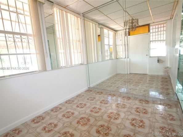 1119 SW 9th St, Miami FL 33130