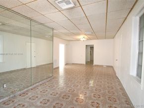 1119 SW 9th St, Miami FL 33130