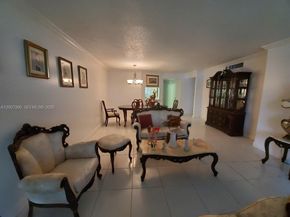 1750 NE 191st St 1051, Miami FL 33179