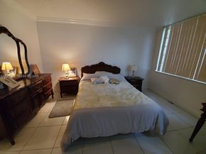 1750 NE 191st St 1051, Miami FL 33179