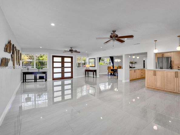 6904 SW 65th Ave, South Miami FL 33143