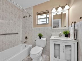 6904 SW 65th Ave, South Miami FL 33143