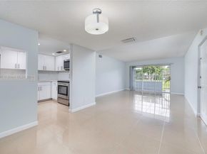 10421 Mahogany Key Cir 105, Miami FL 33196