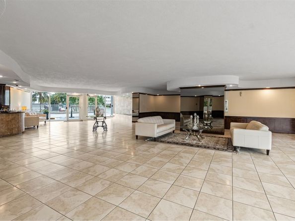 2841 N Ocean Blvd 702, Fort Lauderdale FL 33308
