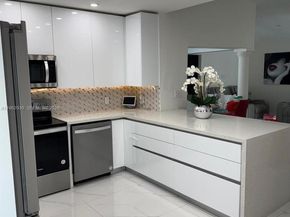 19234 SW 121st Ct, Miami FL 33177