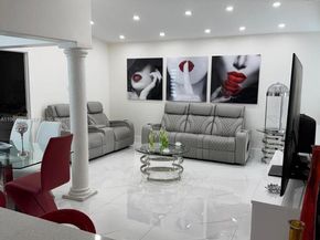 19234 SW 121st Ct, Miami FL 33177