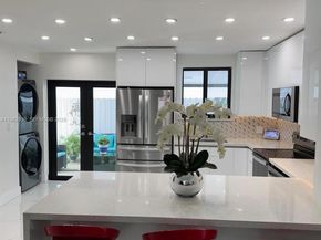 19234 SW 121st Ct, Miami FL 33177