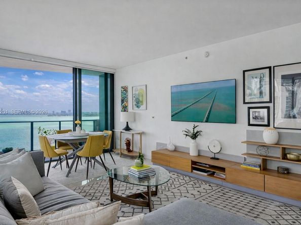 460 NE 28th St 1901, Miami FL 33137