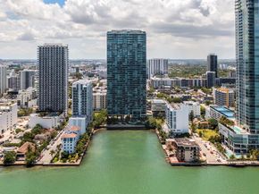 460 NE 28th St 1901, Miami FL 33137