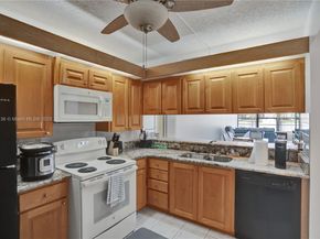 1524 Whitehall Dr 102, Davie FL 33324