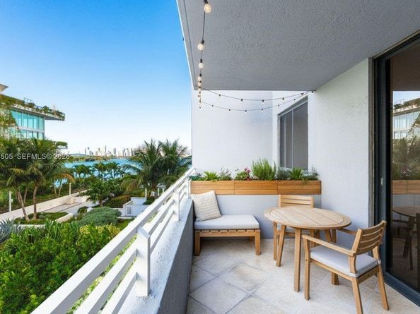 1330 West Ave 610, Miami Beach FL 33139