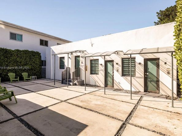 Undisclosed Address #A11901018, Miami Beach FL 33141