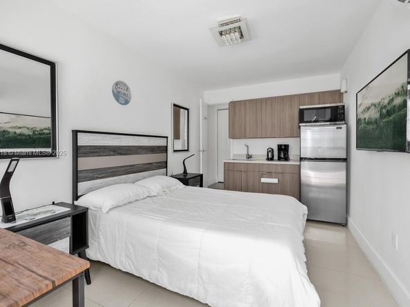 Undisclosed Address #A11901018, Miami Beach FL 33141