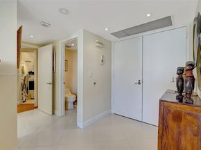 1000 Island Blvd 2004, Aventura FL 33160