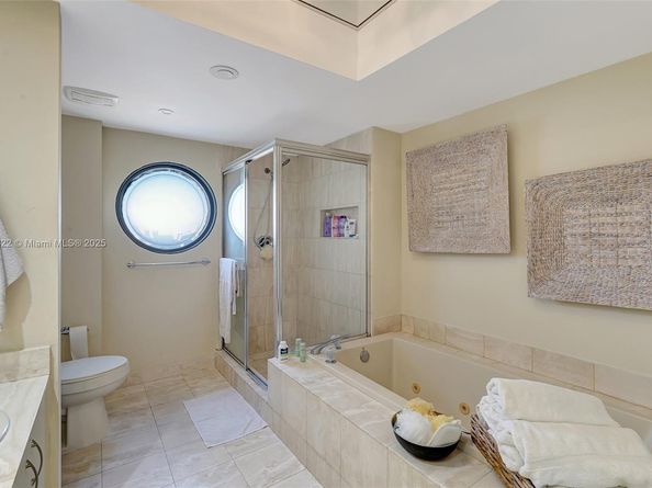 1000 Island Blvd 2004, Aventura FL 33160