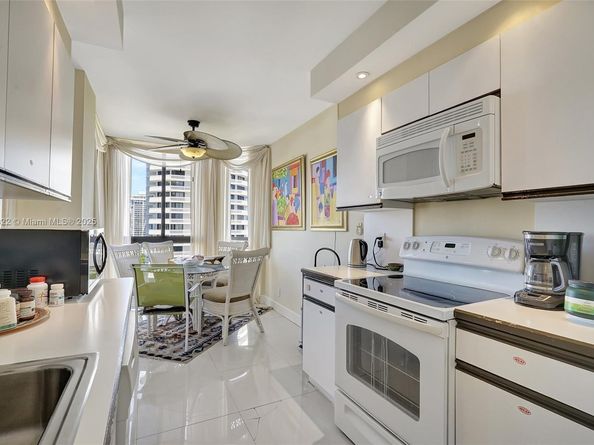 1000 Island Blvd 2004, Aventura FL 33160