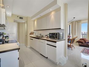 1000 Island Blvd 2004, Aventura FL 33160