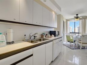 1000 Island Blvd 2004, Aventura FL 33160