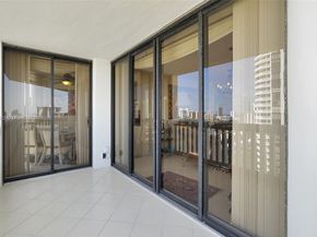 1000 Island Blvd 2004, Aventura FL 33160