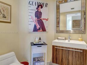 1000 Island Blvd 2004, Aventura FL 33160