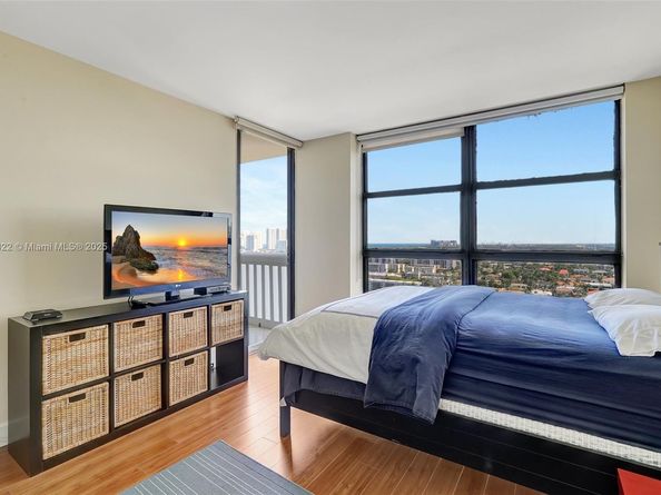 1000 Island Blvd 2004, Aventura FL 33160