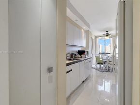 1000 Island Blvd 2004, Aventura FL 33160