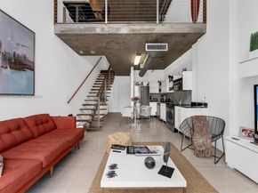 690 SW 1st Ct 2710, Miami FL 33130