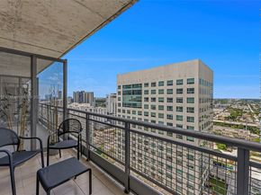 690 SW 1st Ct 2710, Miami FL 33130