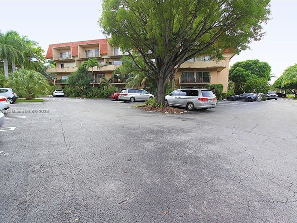 7900 Camino Cir 493, Miami FL 33143