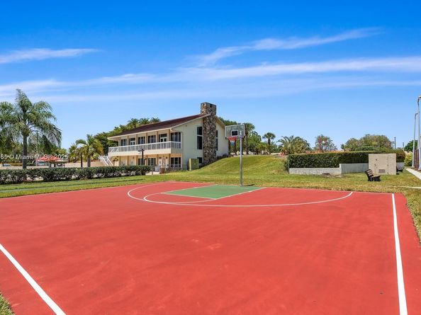 7900 Camino Cir 493, Miami FL 33143