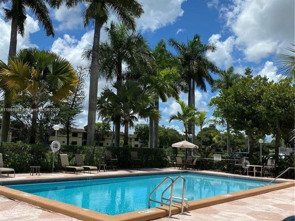 7900 Camino Cir 493, Miami FL 33143