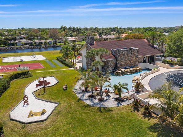 7900 Camino Cir 493, Miami FL 33143