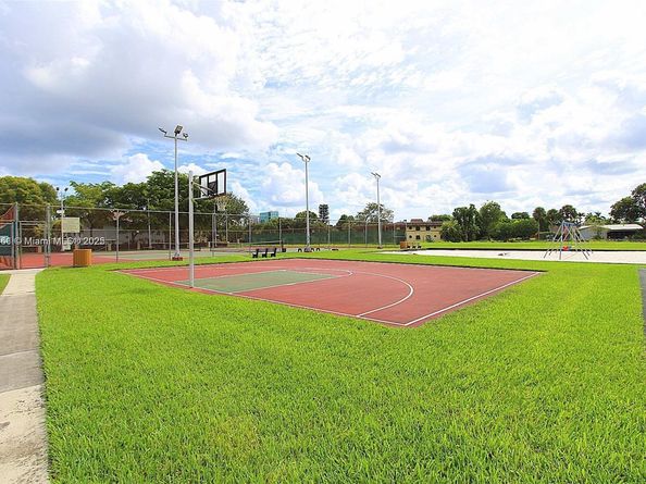 7900 Camino Cir 493, Miami FL 33143