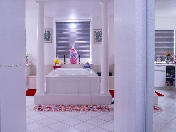Undisclosed Address #A11859291, Miramar FL 33029