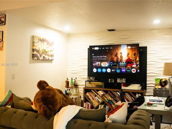 Undisclosed Address #A11859291, Miramar FL 33029