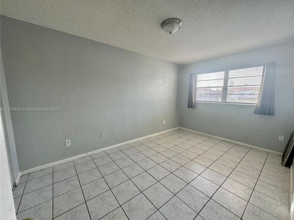 18250 Mediterranean Blvd 815 / 158, Hialeah FL 33015