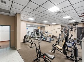 1000 Colony Point Cir 308, Pembroke Pines FL 33026