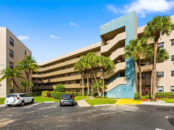 1000 Colony Point Cir 308, Pembroke Pines FL 33026