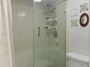 1000 Colony Point Cir 308, Pembroke Pines FL 33026