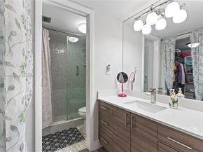 1000 Colony Point Cir 308, Pembroke Pines FL 33026