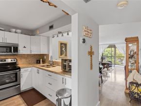 1000 Colony Point Cir 308, Pembroke Pines FL 33026