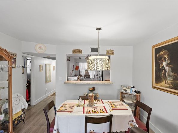 1000 Colony Point Cir 308, Pembroke Pines FL 33026