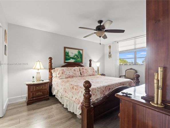 1000 Colony Point Cir 308, Pembroke Pines FL 33026