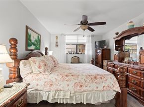 1000 Colony Point Cir 308, Pembroke Pines FL 33026