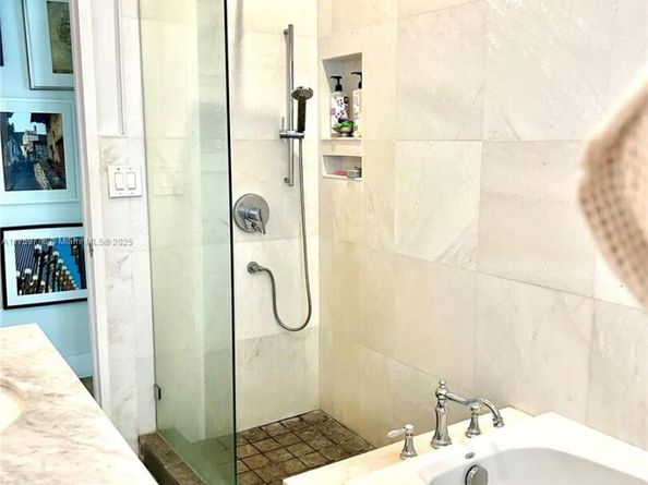 463 W 62nd St, Miami Beach FL 33140