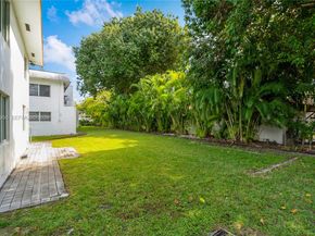 560 NE 63rd St, Miami FL 33138