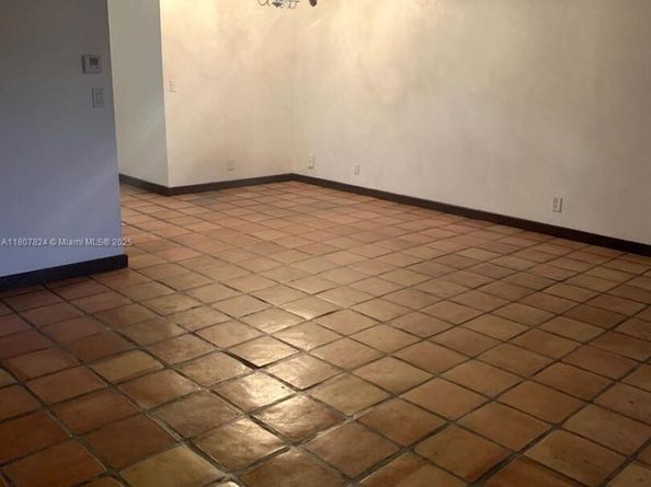 711 E Coco Plum Cir 5, Plantation FL 33324