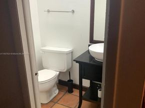 711 E Coco Plum Cir 5, Plantation FL 33324