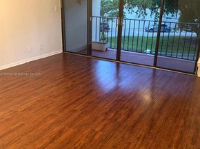 711 E Coco Plum Cir 5, Plantation FL 33324