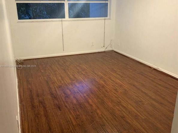 711 E Coco Plum Cir 5, Plantation FL 33324